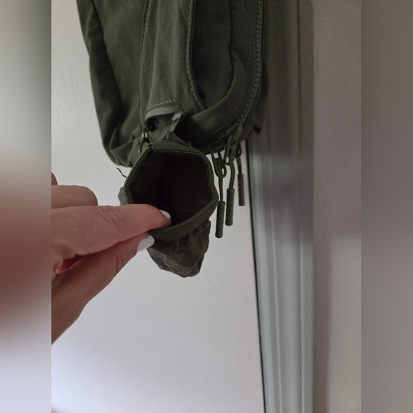 Iris & Rainbow Olive Green Crossbody Bag with Bottle Holder - Picture 6 of 11